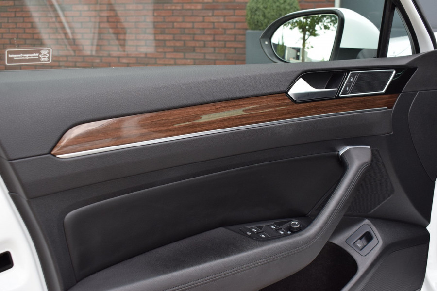 Volkswagen Passat Variant 1.4 TSI 150pk DSG R-line | BTW | Virtual | Camera