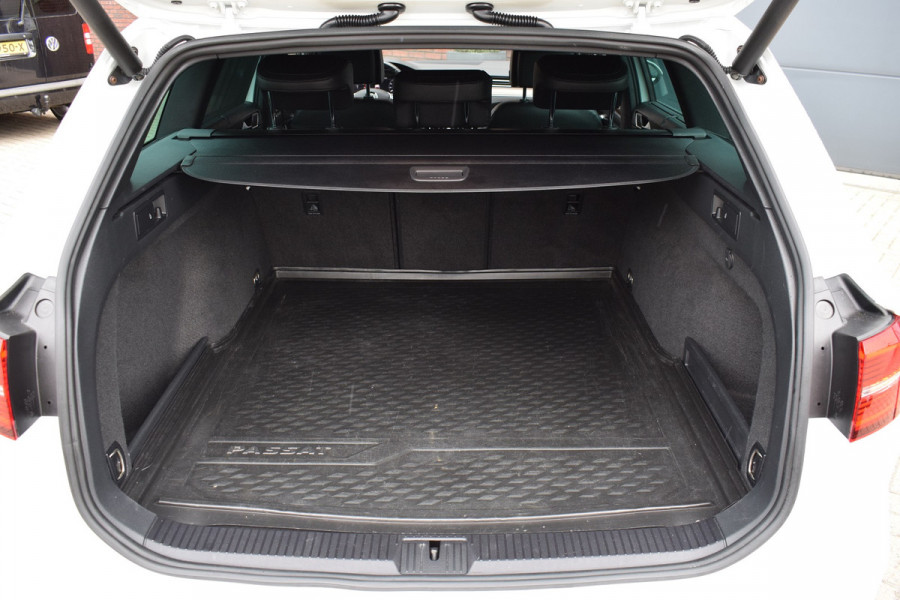 Volkswagen Passat Variant 1.4 TSI 150pk DSG R-line | BTW | Virtual | Camera