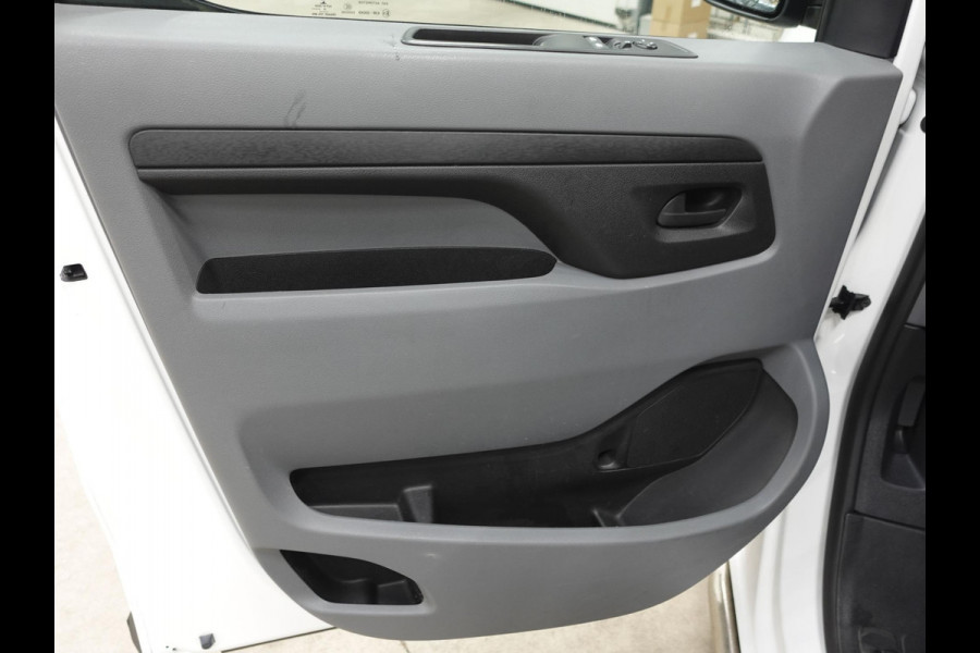Citroën Jumpy 95pk L2 Airco Cruise control Parkeersensoren Euro6 Sidebars * Citroën Jumpy 95pk L2 Airco Cruise control Parkeersensoren Euro6 Sidebars *