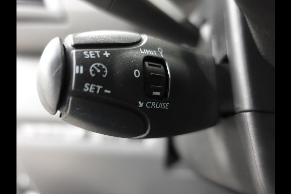 Citroën Jumpy 95pk L2 Airco Cruise control Parkeersensoren Euro6 Sidebars * Citroën Jumpy 95pk L2 Airco Cruise control Parkeersensoren Euro6 Sidebars *