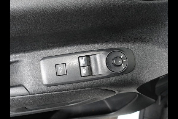 Citroën Berlingo L1H1 130pk Automaat Apple Carplay Cruise control Parkeersensoren 3-zits Airco Euro6