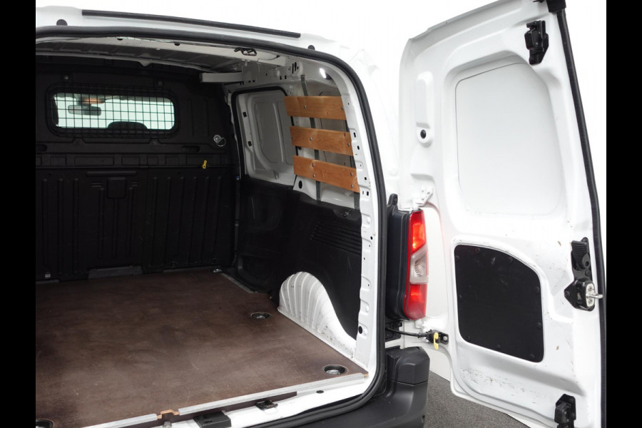 Citroën Berlingo L1H1 130pk Automaat Apple Carplay Cruise control Parkeersensoren 3-zits Airco Euro6