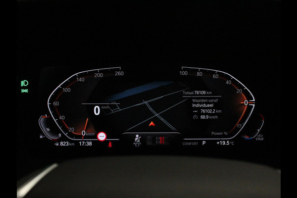 BMW 1-serie 118i Automaat Sportline Business Edition DEMO Climate control Navigatie Cruise control LED Parkeersensor achter Apple Carplay/ Android Auto