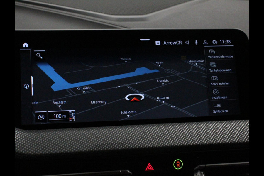BMW 1-serie 118i Automaat Sportline Business Edition DEMO Climate control Navigatie Cruise control LED Parkeersensor achter Apple Carplay/ Android Auto