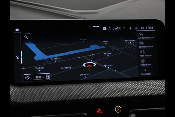 BMW 1-serie 118i Automaat Sportline Business Edition DEMO Climate control Navigatie Cruise control LED Parkeersensor achter Apple Carplay/ Android Auto