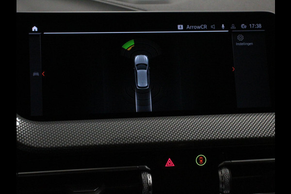 BMW 1-serie 118i Automaat Sportline Business Edition DEMO Climate control Navigatie Cruise control LED Parkeersensor achter Apple Carplay/ Android Auto