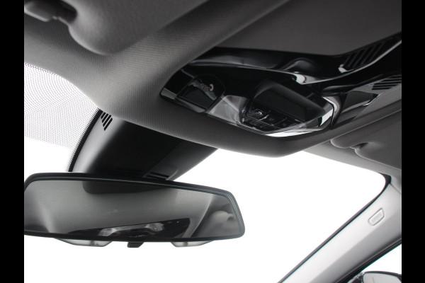 BMW 1-serie 118i Automaat Sportline Business Edition DEMO Climate control Navigatie Cruise control LED Parkeersensor achter Apple Carplay/ Android Auto