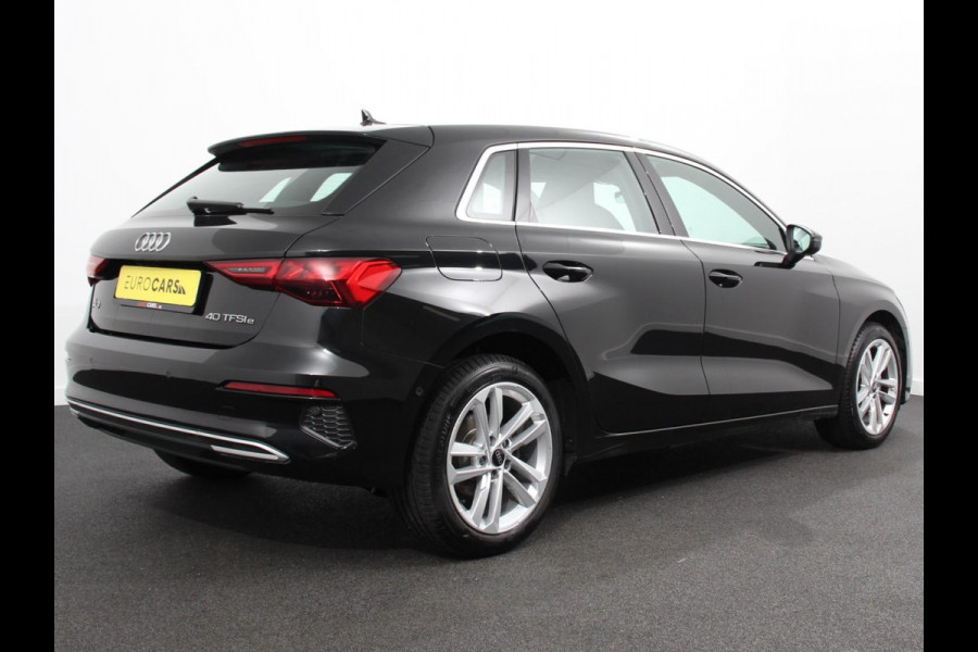 Audi A3 Sportback 40 TFSI e PHEV 204pk Advanced S Tronic | Panorama dak | Climate control | Adaptive cruise control | LED | Parkeersensoren | Keyless | Navigatie | Verwarmde voorstoelen | Apple Carplay/ Android Auto