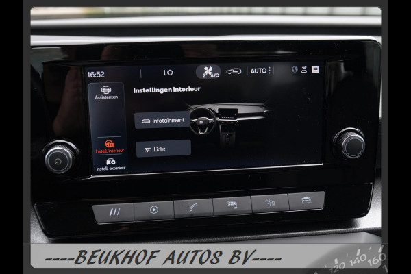 Seat Leon 1.0 TSI Style Business Intense Trekhaak Carplay Seat Leon 1.0 TSI Style Business Intense Trekhaak Carplay