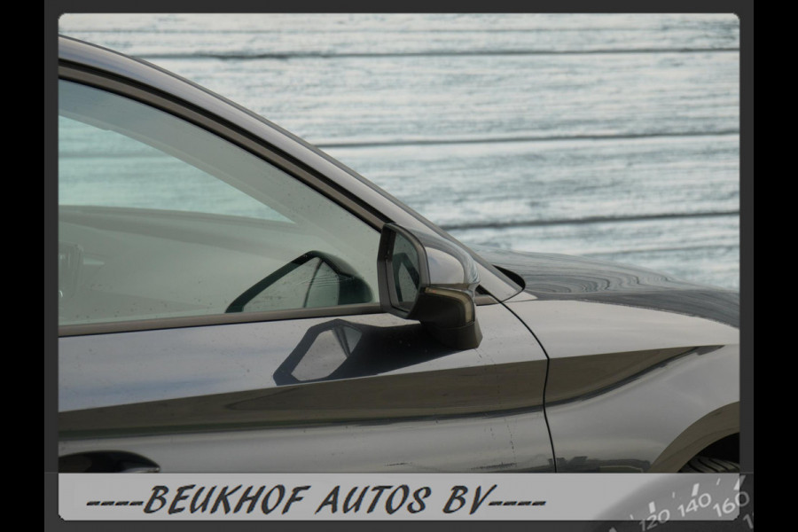 Seat Leon 1.0 TSI Style Business Intense Trekhaak Carplay Seat Leon 1.0 TSI Style Business Intense Trekhaak Carplay