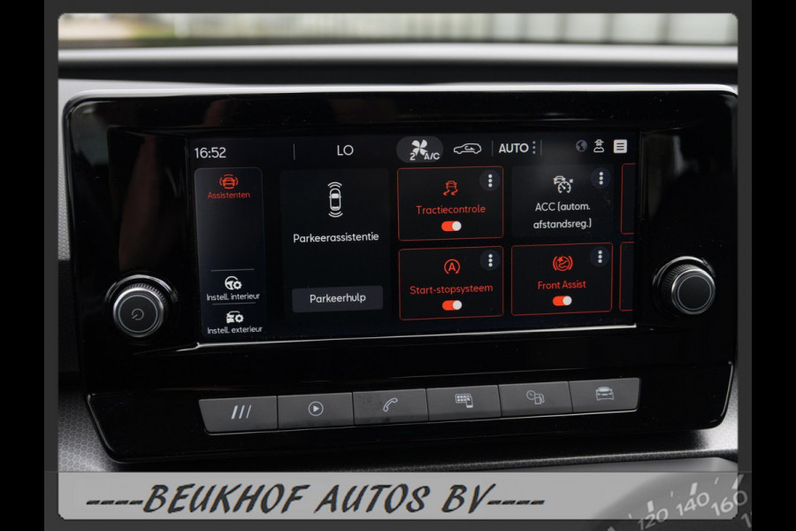 Seat Leon 1.0 TSI Style Business Intense Trekhaak Carplay Seat Leon 1.0 TSI Style Business Intense Trekhaak Carplay