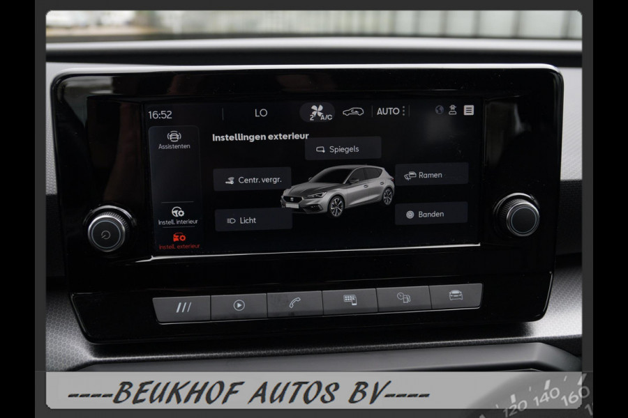Seat Leon 1.0 TSI Style Business Intense Trekhaak Carplay Seat Leon 1.0 TSI Style Business Intense Trekhaak Carplay