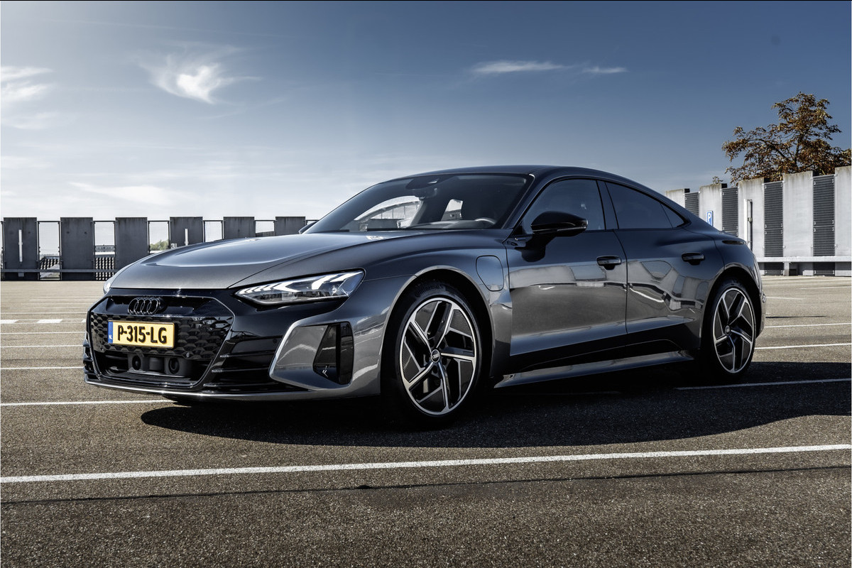 Audi e-tron GT GT 93 kWh | Orgineel NL auto | Adaptive Luchtvering | Matrix Beam | Audi MMI