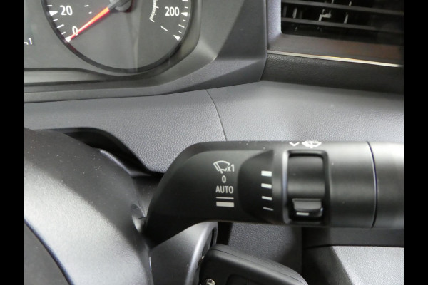 Renault Master T35 2.0 dCi 170 L2H2 BLACK EDITION, Airco LED, Camera, Navi, PDC.