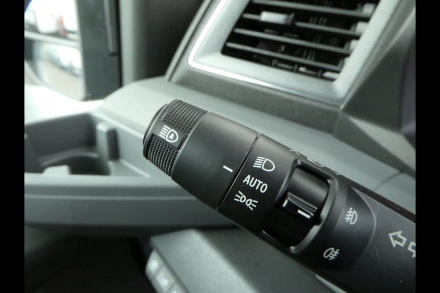 Renault Master T35 2.0 dCi 170 L2H2 BLACK EDITION, Airco LED, Camera, Navi, PDC.
