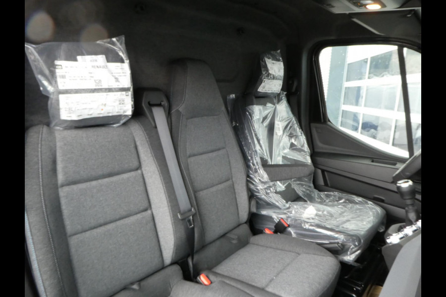 Renault Master T35 2.0 dCi 170 L2H2 BLACK EDITION, Airco LED, Camera, Navi, PDC.