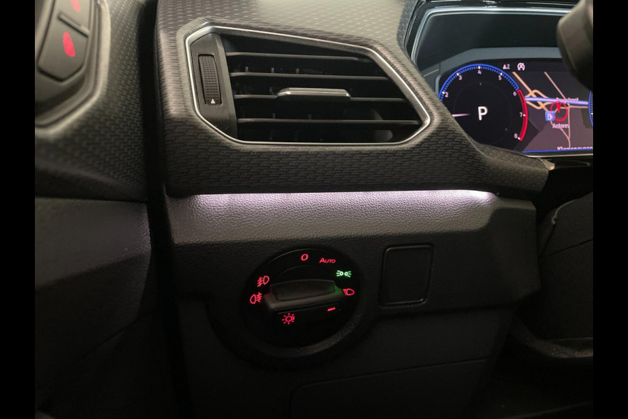 Volkswagen T-Cross 1.0 TSI R-Line 115PK AUTOMAAT AIRCO CLIMA NAVI CRUISE VIRT COCKPIT APPLE CARPLAY CAM R-LINE INT VELG NIEUWSTAAT