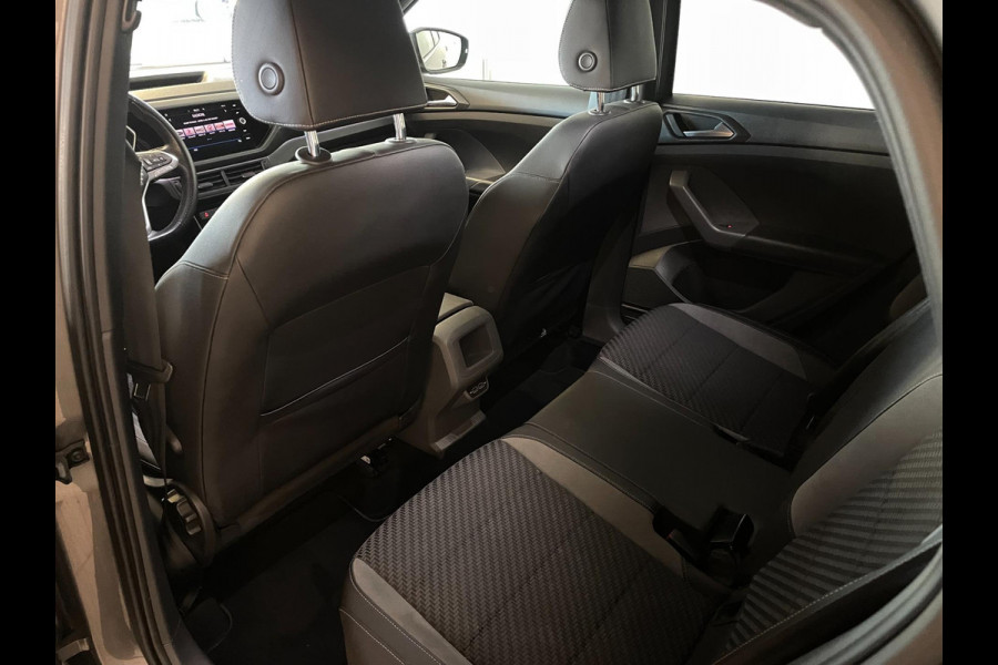Volkswagen T-Cross 1.0 TSI R-Line 115PK AUTOMAAT AIRCO CLIMA NAVI CRUISE VIRT COCKPIT APPLE CARPLAY CAM R-LINE INT VELG NIEUWSTAAT
