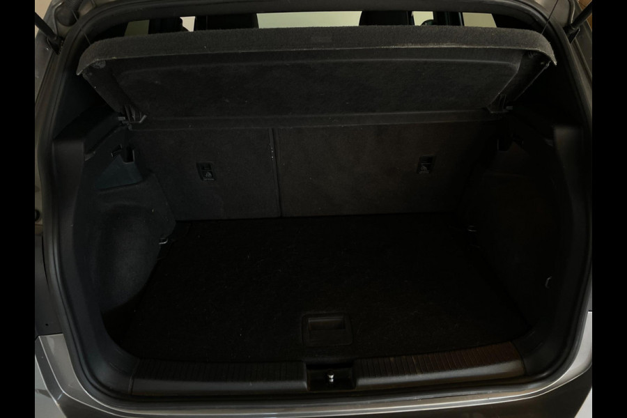 Volkswagen T-Cross 1.0 TSI R-Line 115PK AUTOMAAT AIRCO CLIMA NAVI CRUISE VIRT COCKPIT APPLE CARPLAY CAM R-LINE INT VELG NIEUWSTAAT