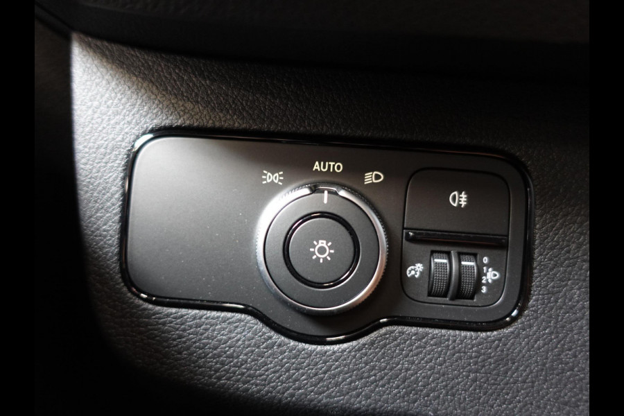 Mercedes-Benz Sprinter 315 L2H2 Automaat Navigatie Cruise Control Trekhaak Climate Control