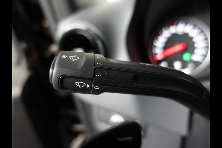 Mercedes-Benz Sprinter 315 L2H2 Automaat Navigatie Cruise Control Trekhaak Climate Control