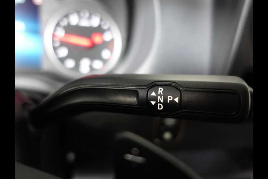 Mercedes-Benz Sprinter 315 L2H2 Automaat Navigatie Cruise Control Trekhaak Climate Control