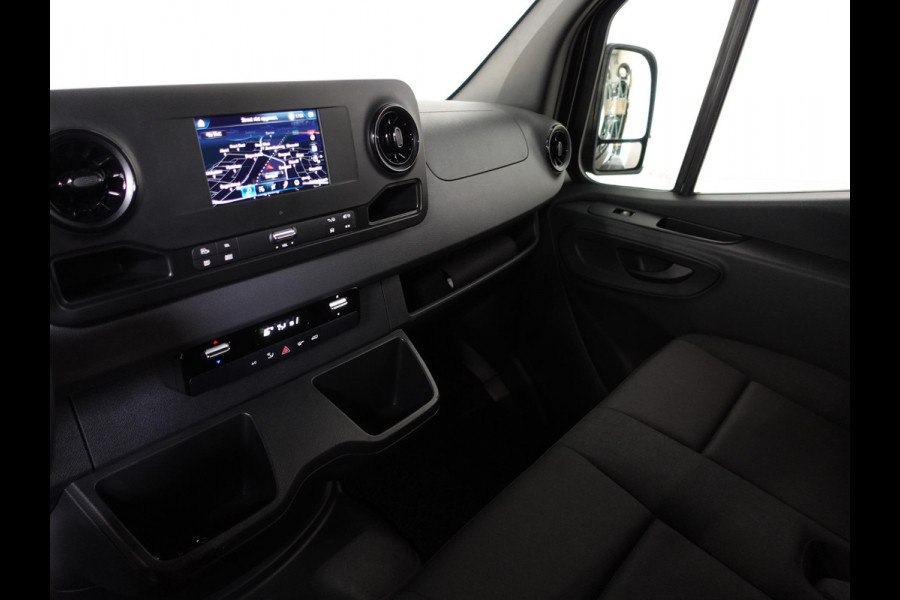 Mercedes-Benz Sprinter 315 L2H2 Automaat Navigatie Cruise Control Trekhaak Climate Control