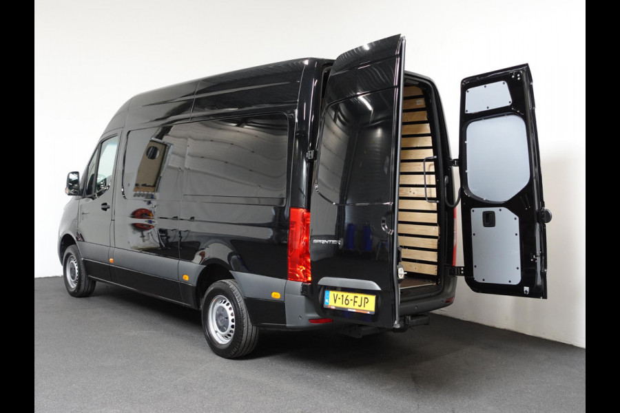 Mercedes-Benz Sprinter 315 L2H2 Automaat Navigatie Cruise Control Trekhaak Climate Control