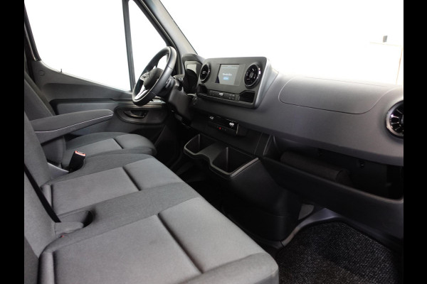Mercedes-Benz Sprinter 315 L2H2 Automaat Navigatie Cruise Control Trekhaak Climate Control