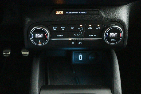 Ford Focus 1.0 EcoBoost Hybrid ST Line*ECC*CRUISE*NAVI*CAM*