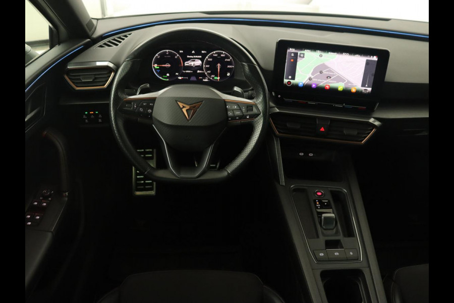 CUPRA Leon 1.4 eHybrid VZ | 245pk | Carplay | Navigatie | Sfeerverlichting | Keyless | Sportstoelen | Digital Cockpit | Parkeerhulp | PHEV | Plug In