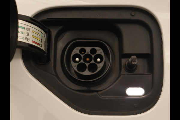 CUPRA Leon 1.4 eHybrid VZ | 245pk | Carplay | Navigatie | Sfeerverlichting | Keyless | Sportstoelen | Digital Cockpit | Parkeerhulp | PHEV | Plug In