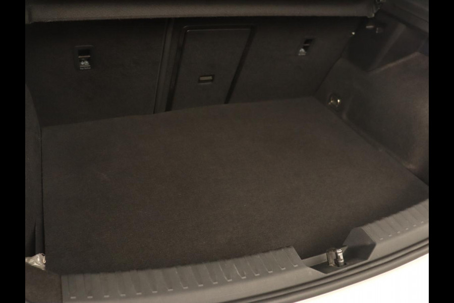 CUPRA Leon 1.4 eHybrid VZ | 245pk | Carplay | Navigatie | Sfeerverlichting | Keyless | Sportstoelen | Digital Cockpit | Parkeerhulp | PHEV | Plug In