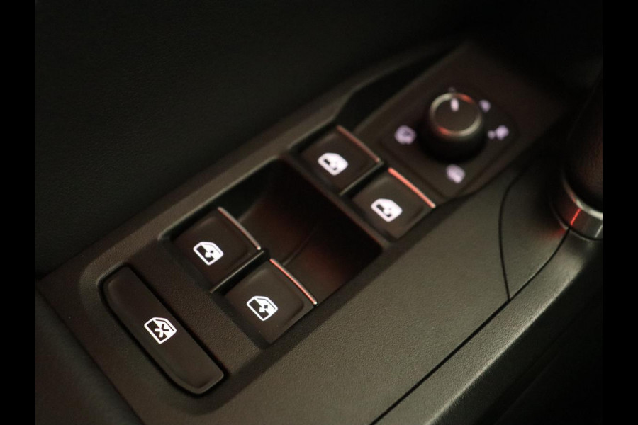 CUPRA Leon 1.4 eHybrid VZ | 245pk | Carplay | Navigatie | Sfeerverlichting | Keyless | Sportstoelen | Digital Cockpit | Parkeerhulp | PHEV | Plug In