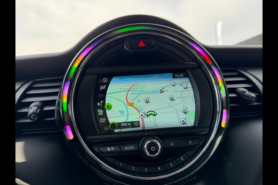 MINI Mini 1.5 Cooper Panorama Navigatie PDC 5 deurs Leer 136 PK MINI Mini 1.5 Cooper Panorama Navigatie PDC 5 deurs Leer 136 PK