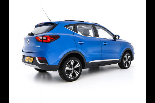 MG ZS EV Luxury 45 kWh {SOH-96 %} (INCL-BTW) Aut. *PANO | LUXURY-LEATHER | CCS-FASTLOADER | KEYLESS | NAVI-FULLMAP | ADAPTIVE-CRUISE | CAMERA | HEATED-SPORTSEATS | CARPLAY | BLINDSPOT | DAB | LANE-ASSIST | PRIVACY-GLASS | 17"
