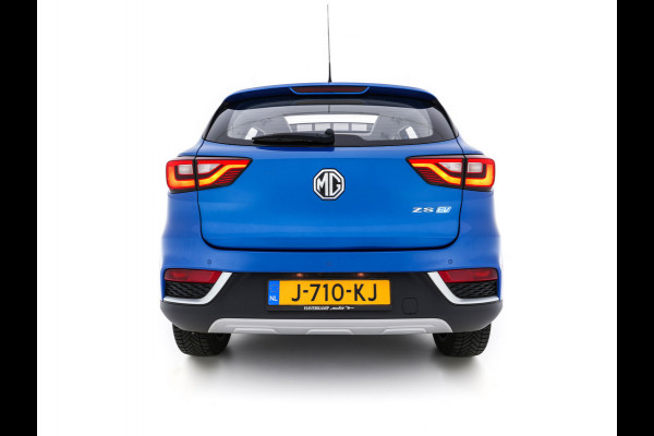 MG ZS EV Luxury 45 kWh {SOH-96 %} (INCL-BTW) Aut. *PANO | LUXURY-LEATHER | CCS-FASTLOADER | KEYLESS | NAVI-FULLMAP | ADAPTIVE-CRUISE | CAMERA | HEATED-SPORTSEATS | CARPLAY | BLINDSPOT | DAB | LANE-ASSIST | PRIVACY-GLASS | 17"