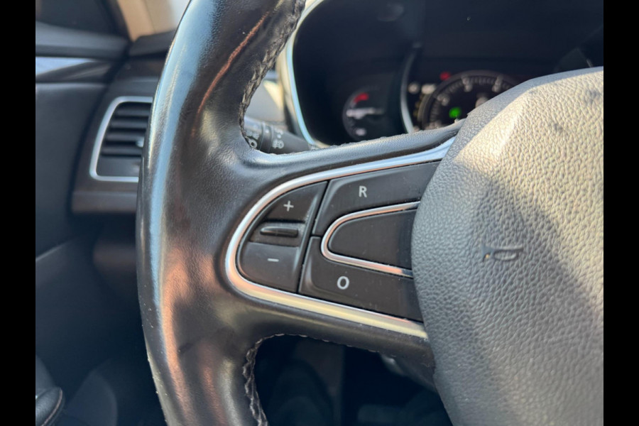 Renault Talisman Estate 1.3 TCe Intens 160 PK Camera Navigatie Led Stoelverw. Renault Talisman Estate 1.3 TCe Intens 160 PK Camera Navigatie Led Stoelverw.
