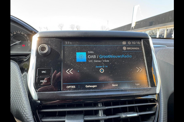 Peugeot 208 1.2 PureTech Allure Navigatie Clima PDC Cruise control Peugeot 208 1.2 PureTech Allure Navigatie Clima PDC Cruise control