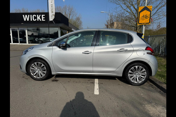 Peugeot 208 1.2 PureTech Allure Navigatie Clima PDC Cruise control Peugeot 208 1.2 PureTech Allure Navigatie Clima PDC Cruise control