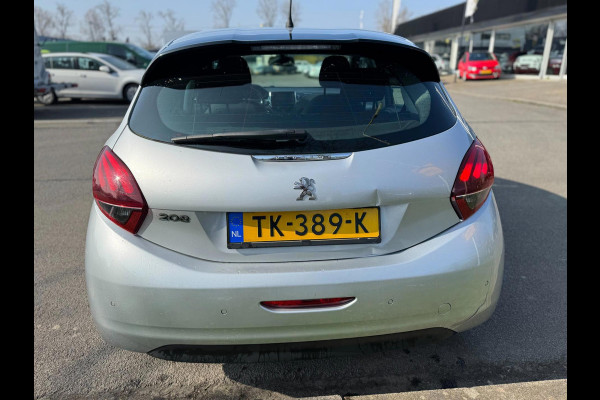 Peugeot 208 1.2 PureTech Allure Navigatie Clima PDC Cruise control Peugeot 208 1.2 PureTech Allure Navigatie Clima PDC Cruise control