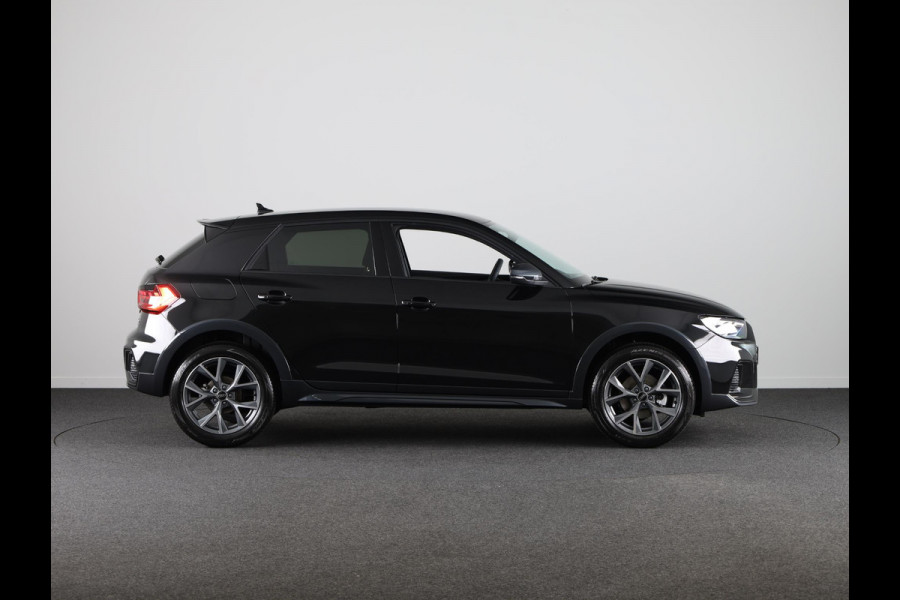 Audi A1 allstreet 30 TFSI Advanced edition 110pk | Private lease vanaf € 597,- pm| Parkeerrijcamera, keyless entry, verwarmbare voerstoelen, led koplampen