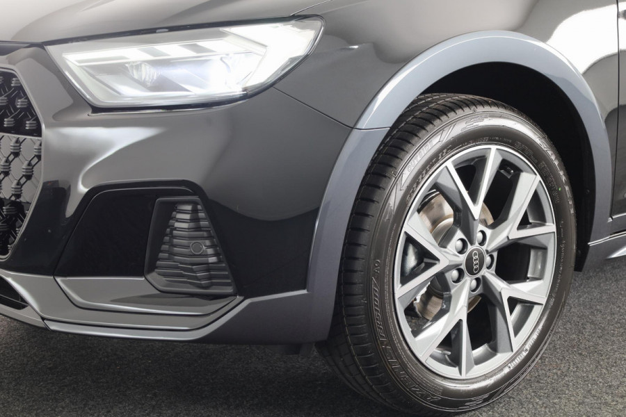 Audi A1 allstreet 30 TFSI Advanced edition 110pk | Private lease vanaf € 597,- pm| Parkeerrijcamera, keyless entry, verwarmbare voerstoelen, led koplampen