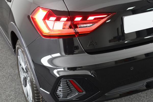 Audi A1 allstreet 30 TFSI Advanced edition 110pk | Private lease vanaf € 597,- pm| Parkeerrijcamera, keyless entry, verwarmbare voerstoelen, led koplampen