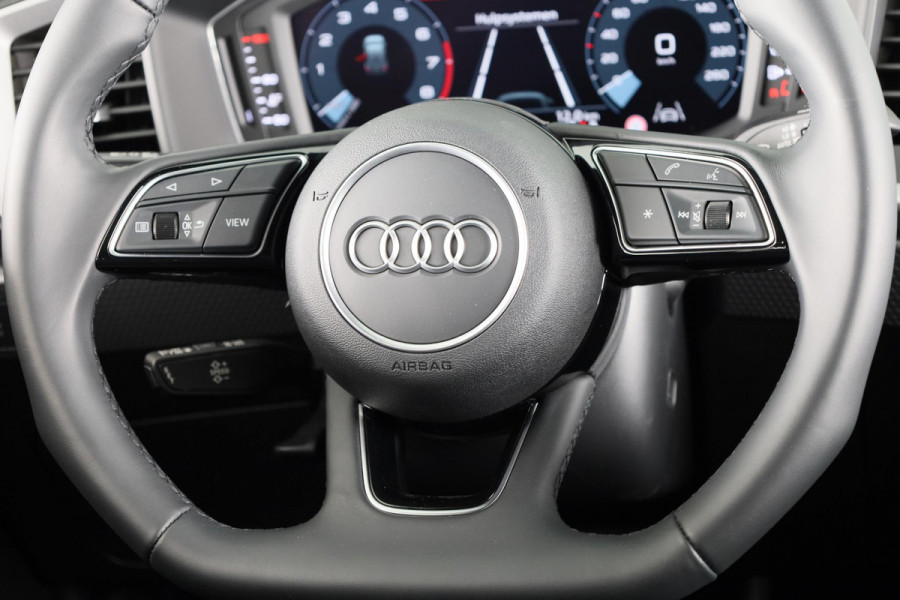 Audi A1 allstreet 30 TFSI Advanced edition 110pk | Private lease vanaf € 597,- pm| Parkeerrijcamera, keyless entry, verwarmbare voerstoelen, led koplampen