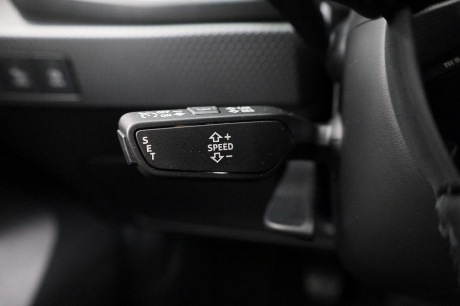 Audi A1 allstreet 30 TFSI Advanced edition 110pk | Private lease vanaf € 597,- pm| Parkeerrijcamera, keyless entry, verwarmbare voerstoelen, led koplampen