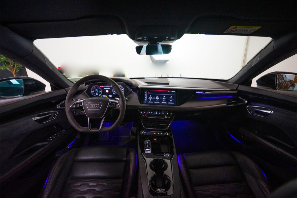 Audi e-tron GT RS 93 kWh 600PK | B&O | Pano | Carbon | Luchtvering | Matrix | VOL! 12 MND Garantie