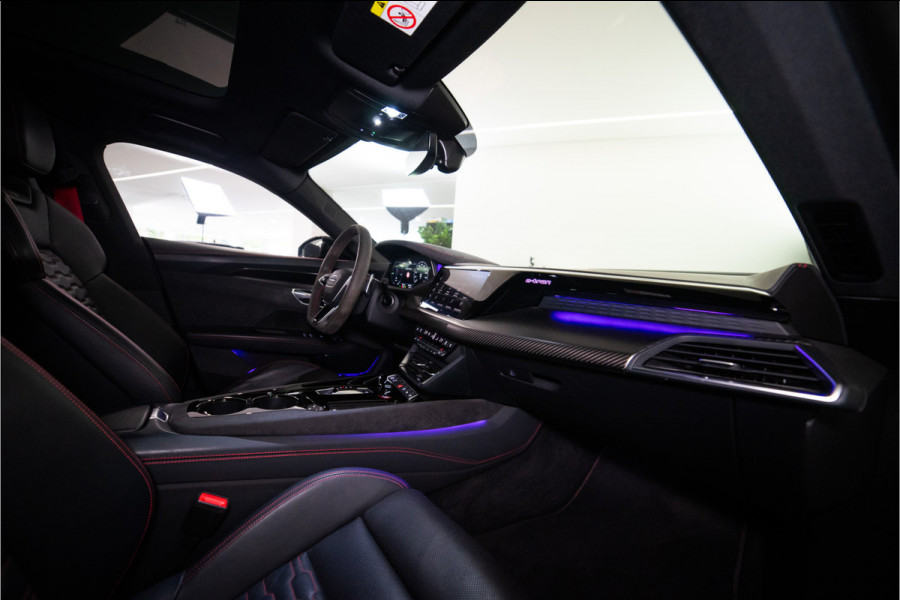 Audi e-tron GT RS 93 kWh 600PK | B&O | Pano | Carbon | Luchtvering | Matrix | VOL! 12 MND Garantie