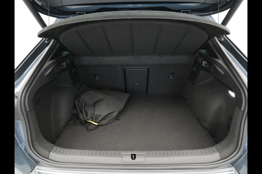 CUPRA Formentor 1.4 e-Hybrid VZ Performance Panorama Camera Sideassist Navigatie Carplay Stoel/Stuurverwarming 203