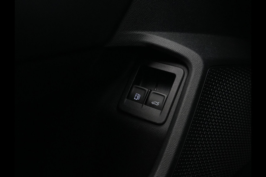 CUPRA Formentor 1.4 e-Hybrid VZ Performance Panorama Camera Sideassist Navigatie Carplay Stoel/Stuurverwarming 203
